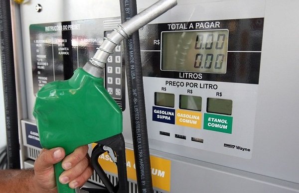 combustivel-posto-gasolina-etanol-dcomercio-foto-JF-Diorio-AE