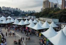 Feira do Livro promove literatura e futebol no Pacaembu