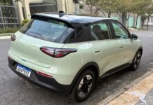 Geely EX2 chega ao Brasil com proposta tecnológica e preço competitivo
