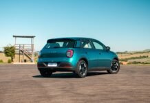 GAC Aion UT lança hatch elétrico a partir de R$ 139.990