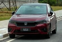 Honda City Hatch Touring Sport destaca-se em meio aos SUVs