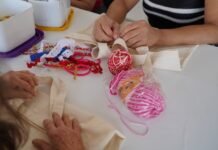 Casas da Mulher oferecem oficinas gratuitas de artesanato e dança