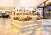 Giuliana Flores inaugura quiosque no Internacional Shopping de Guarulhos