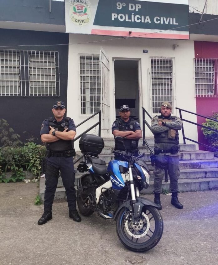 Dupla é detida após fuga com moto furtada no Jardim Moriah