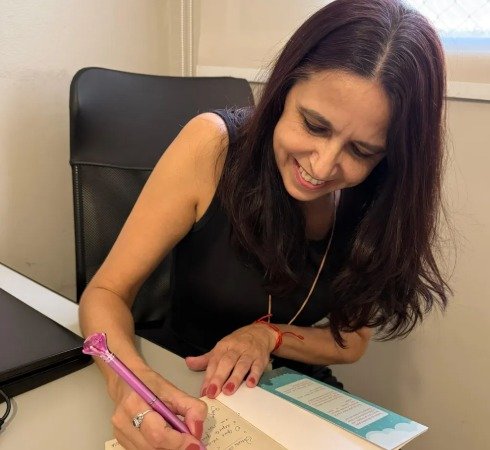 Livro terá bate-papo e música ao vivo em Guarulhos