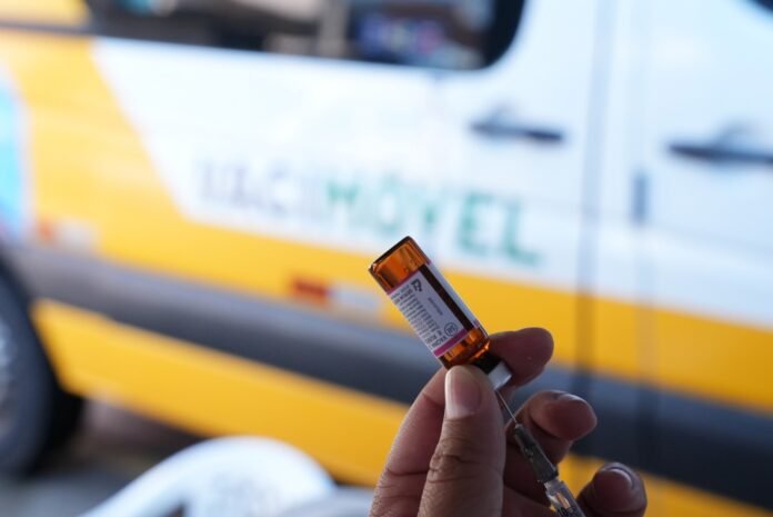 Vacimóvel oferece doses contra sarampo e gripe em Guarulhos