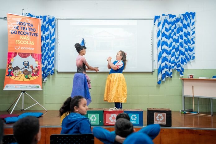 Ecoviver reúne teatro em Libras e educação ambiental