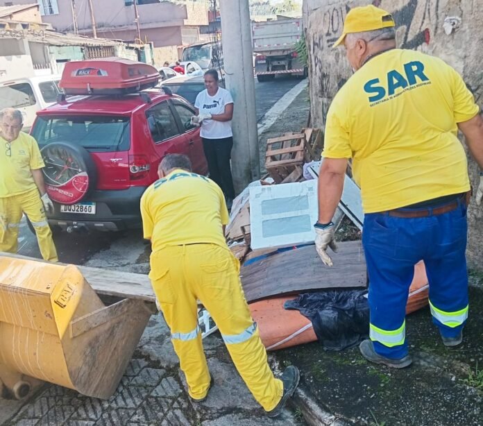Taboão tem retirada de móveis, colchão e outros resíduos